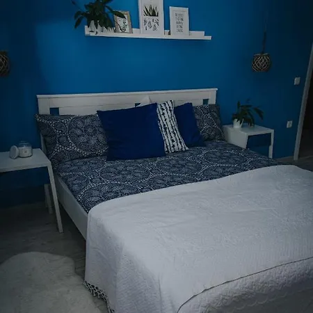 Apartment 28